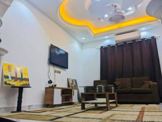 VILLA MEUBLÉE HAUT STANDING  A-PATTE DOIE