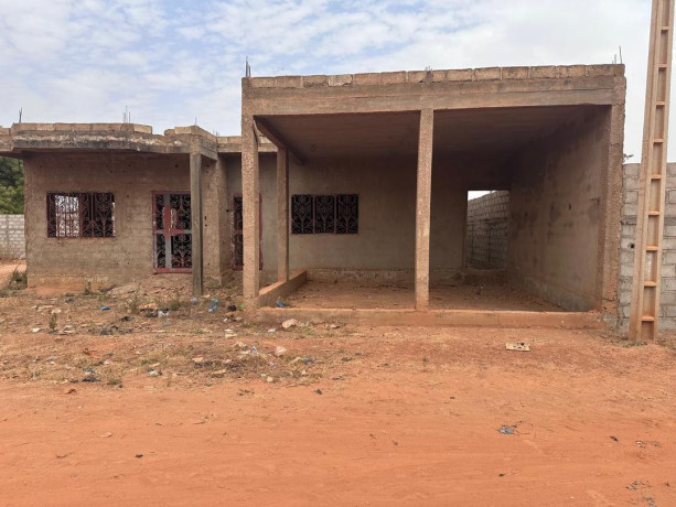 r1-inachevee-en-vente-a-garghin-apres-palace-hotel-big-0