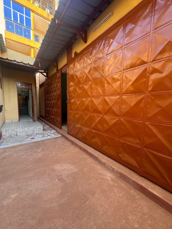 entrepot-a-louer-a-paglayiri-big-0