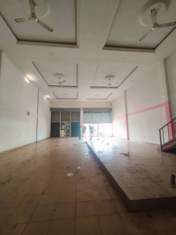 showroom-commercial-a-louer-a-zad-big-2