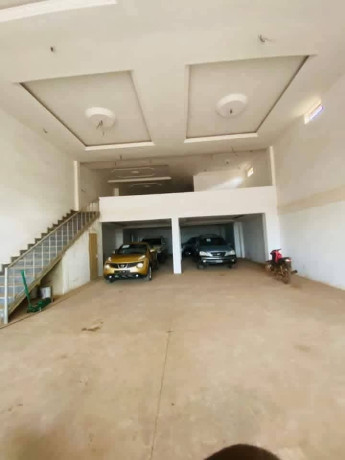 showroom-commercial-a-louer-a-zad-big-0
