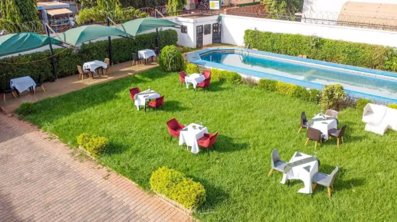hotel-avec-piscine-en-vente-a-bilbalogho-centre-ville-big-4
