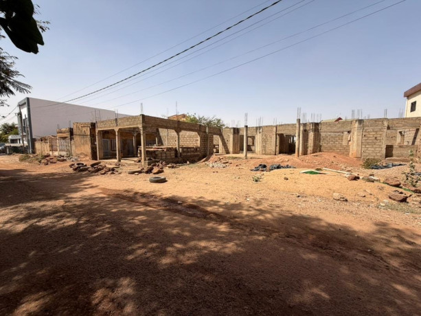 r1-inachevee-en-vente-a-ouaga-2000-zone-a-big-2