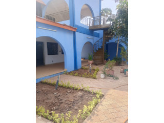 Duplex R+1 à louer à ouaga 2000 zone A