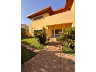 Villa R+1 à louer à songnaaba