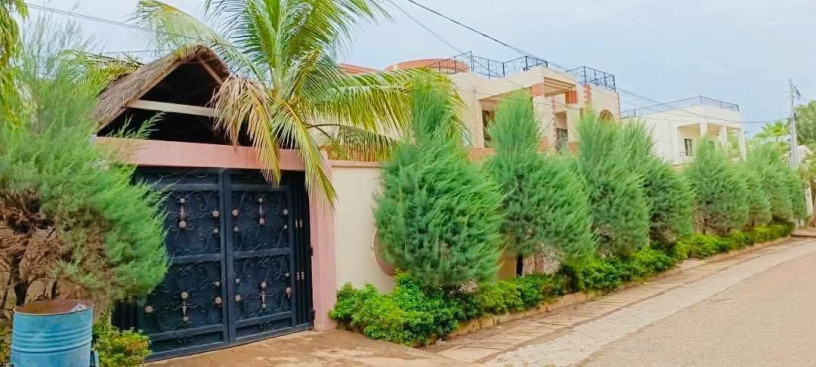 villa-haut-standing-a-louer-a-ouaga-2000-trame-daccueil-big-0