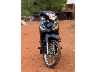 ️ Yamaha 115 siruis original 3 Mois d'utilisation ️  Prix:975.000f état 10/10 c'est 3 mois d'utilisation