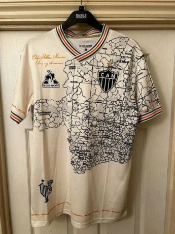 vente-des-maillots-originaux-pour-des-clubs-ou-des-pays-a-des-prix-raisonnables-big-4