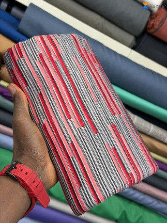 vente-des-tissus-de-plusieurs-qualites-a-haute-gamme-big-1