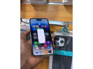 IPhone 16 pro 128Go usa batterie 93