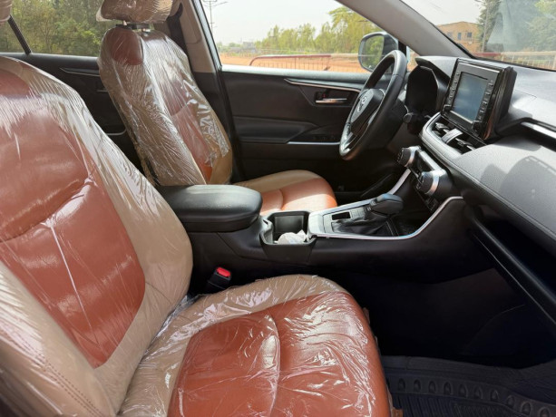 toyota-rav4-annee-2022-big-3