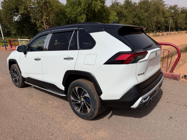 toyota-rav4-annee-2022-big-1