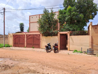 R+1 à Tampouy cité azimo