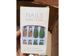 Ongles artificiels