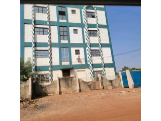 Immeuble en vente à la patte d'oie