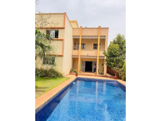 Villa avec piscine ouaga 2000