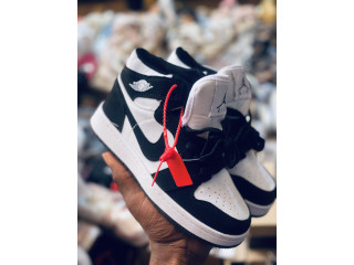 Chaussure ferme