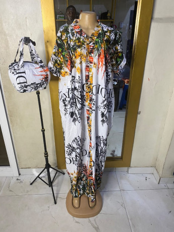vente-des-robes-pret-a-porter-de-tres-bonnes-qualites-a-des-prix-raisonnables-big-0