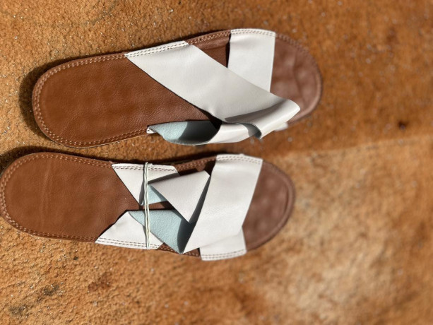 chaussures-plates-pour-femmes-big-0