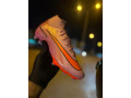 maillots-crampons-de-qualite-small-0