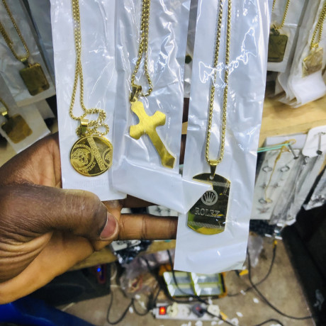 je-vend-des-chaines-qualite-engros-et-detaille-a-bon-prix-big-2