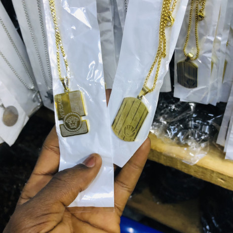 je-vend-des-chaines-qualite-engros-et-detaille-a-bon-prix-big-0