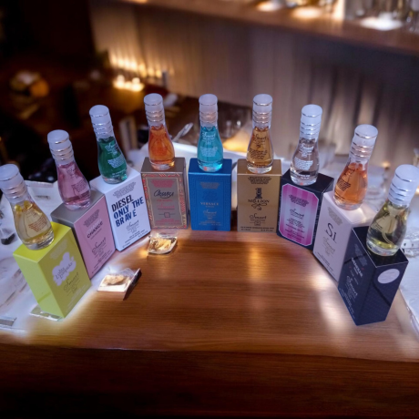des-essences-de-parfums-des-eaux-de-parfums-et-des-musks-intime-big-3