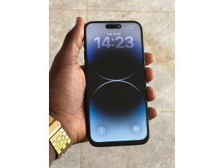 *iPhone 14 Pro Max 256giga tout marche disponible *