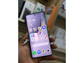 vendeur-des-telephones-small-1