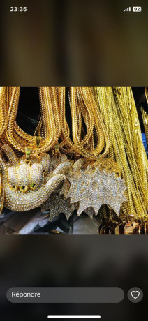 chaines-bling-bling-de-luxe-brille-comme-une-star-a-petit-prix-big-2