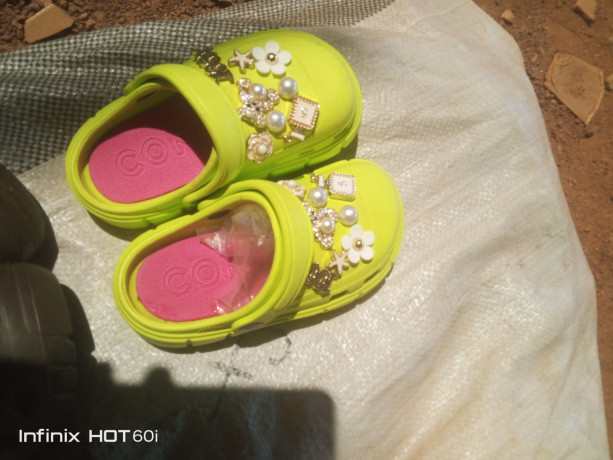 vente-de-chaussures-de-tout-genre-model-et-qualite-big-0