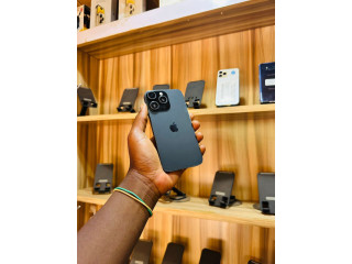 IPhone XR en 14pro sans info 128G batterie 80% disponible