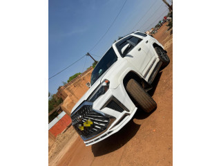 4 RUNNER 2012  Boîte automatiqu  4 cylindre essence climatisé d'origine  moteur très propre       intéressant  à discuter devant le véhicule  stp