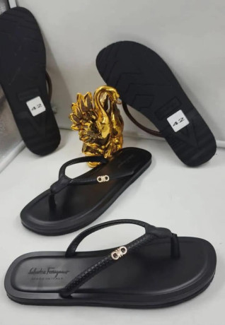 nu-pieds-cuir-big-1