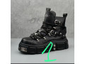 chaussures-et-vettement-small-0
