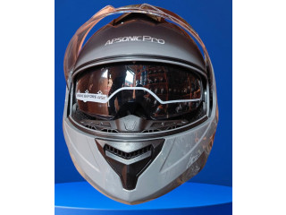Vente de casque moto et des chaussures de sécurité