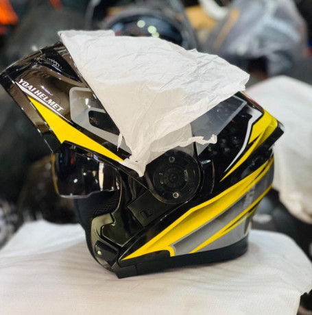 vente-de-casque-moto-et-des-chaussures-de-securite-big-2