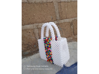Confection de panier a fruit de set de table et sacs en perle