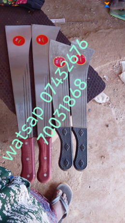 je-veux-dynamiser-dans-la-vente-des-materiaux-de-construction-pour-satisfaire-le-peuple-burkinabe-avec-de-la-qualite-big-2