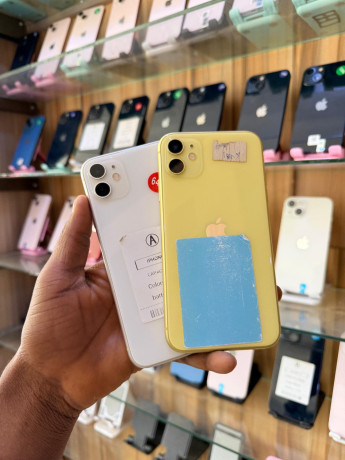 iphone-11-64gb-juste-ecran-pi-batterie-83-95000-iphone-11-64gb-juste-batterie-pi-95000-big-0