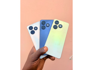 Tecno pop8 64gb 6gb ram a 40000fr
