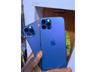 IPhone 12pro 256g juste écran pi 155.000f   iPhone  12pro 128g sans info 160.000f ️