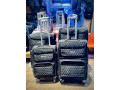 vend-de-sacs-decolier-et-des-valises-small-1