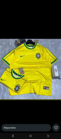maillot-jaune-de-bresil-big-0
