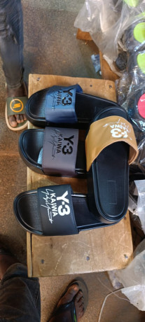claquettes-y-3-big-0