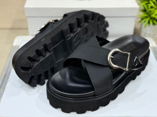 Zizou Multi Services  Des chaussures de qualité pour tous les styles