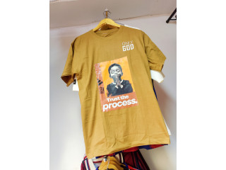 T-shirt personnalisé 100% coton️️️.Stock limité Nous livrons à prix réduits