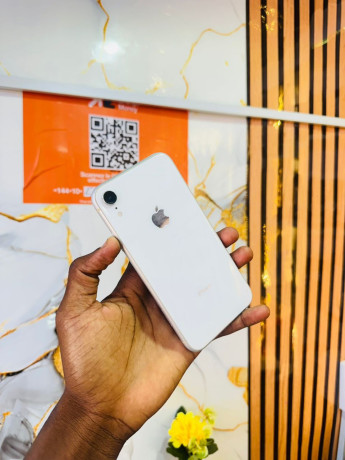 iphone-xr-big-1