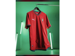 Vente des maillots pro et simple. Possibilité de prendre en prix grossiste aussi