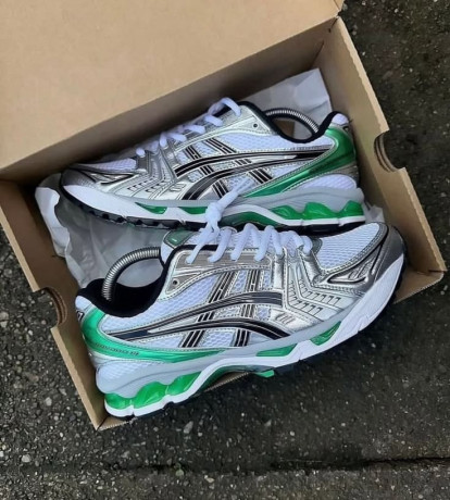 des-paires-de-chaussures-hommes-big-2